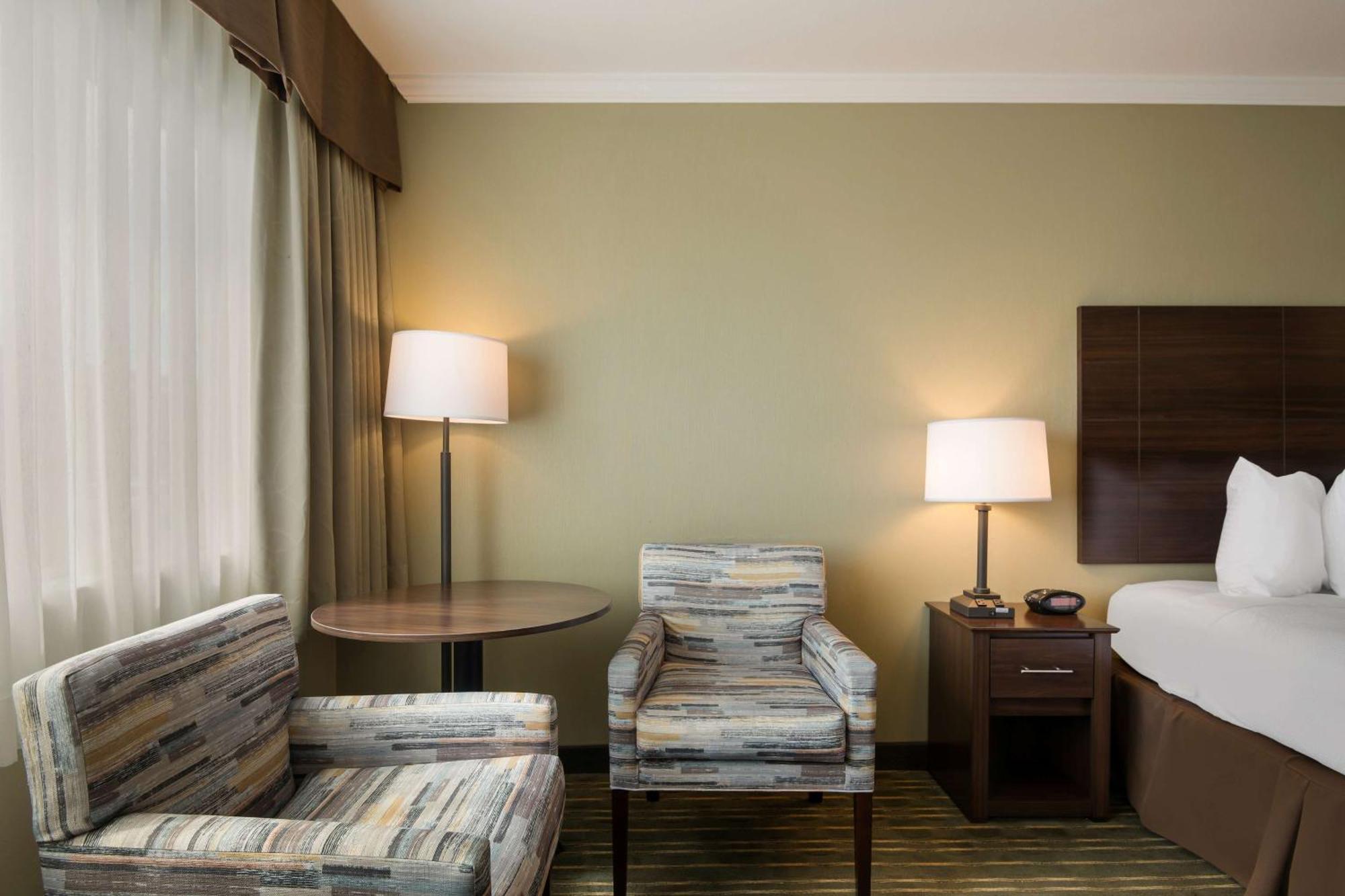 Best Western Holiday Hotel Coos Bay Exterior photo